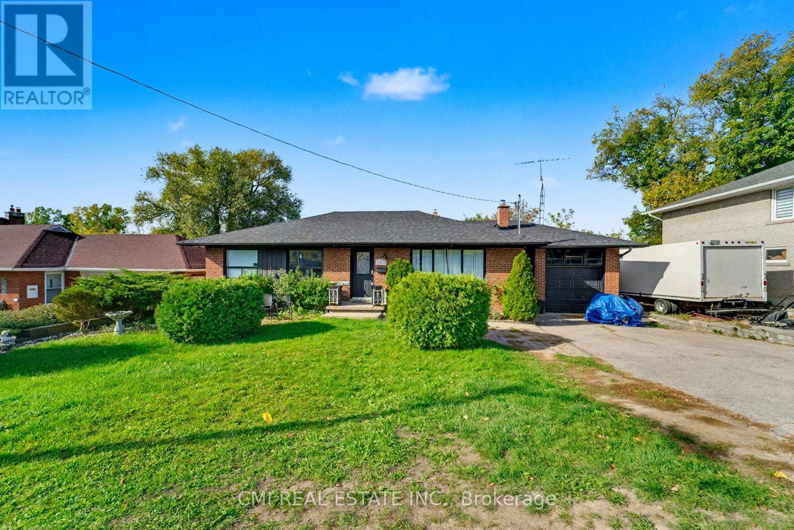 2610 Islington Avenue, Toronto, ON - Outdoor