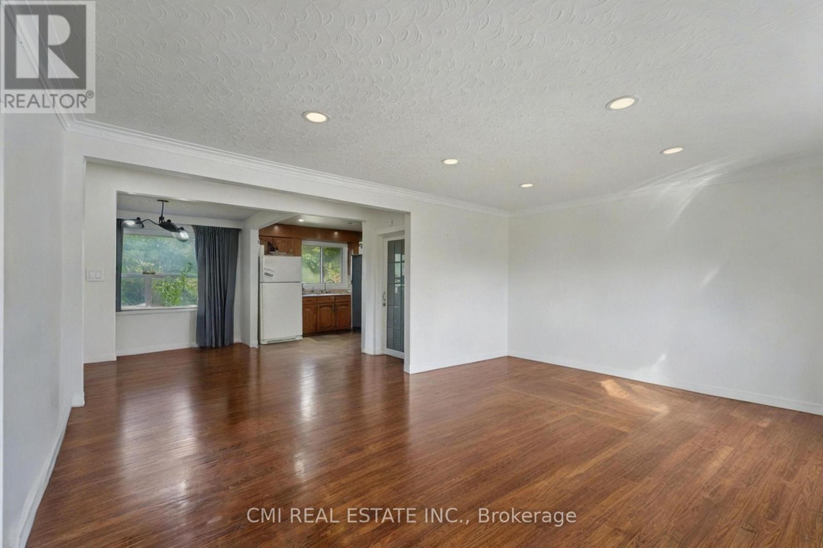 2610 Islington Avenue, Toronto, ON - Indoor Photo Showing Other Room