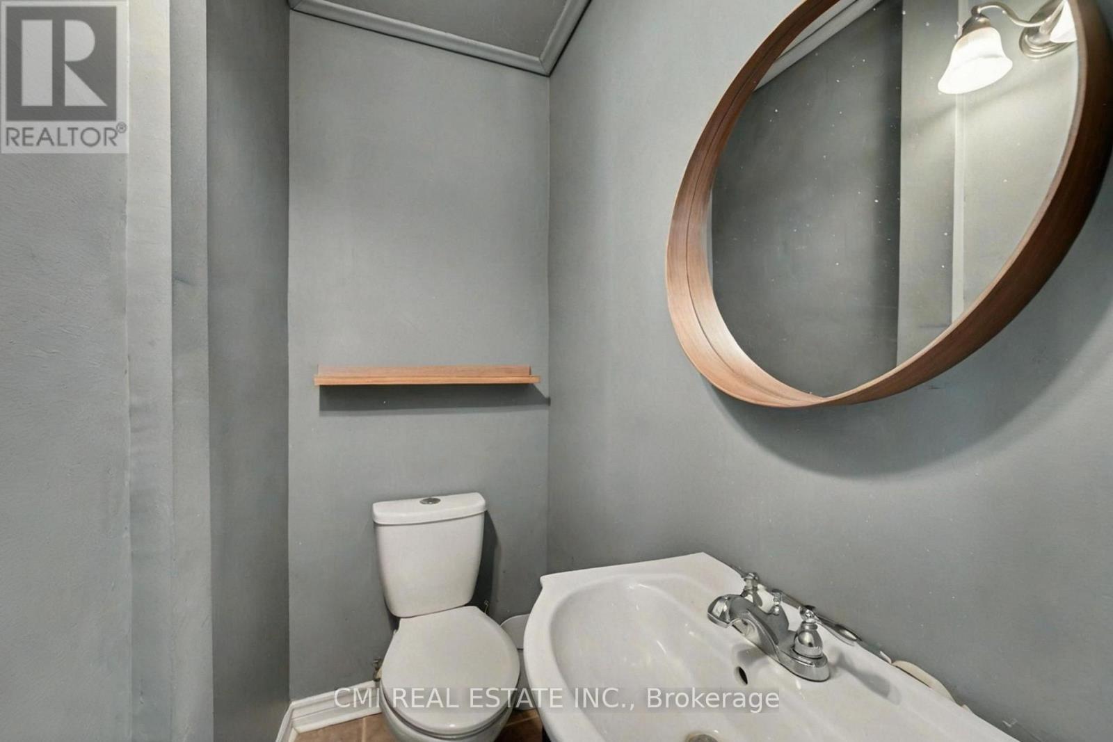 2610 Islington Avenue, Toronto, ON - Indoor Photo Showing Bathroom