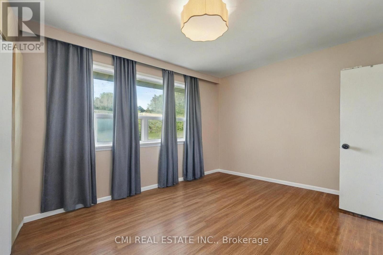 2610 Islington Avenue, Toronto, ON - Indoor Photo Showing Other Room