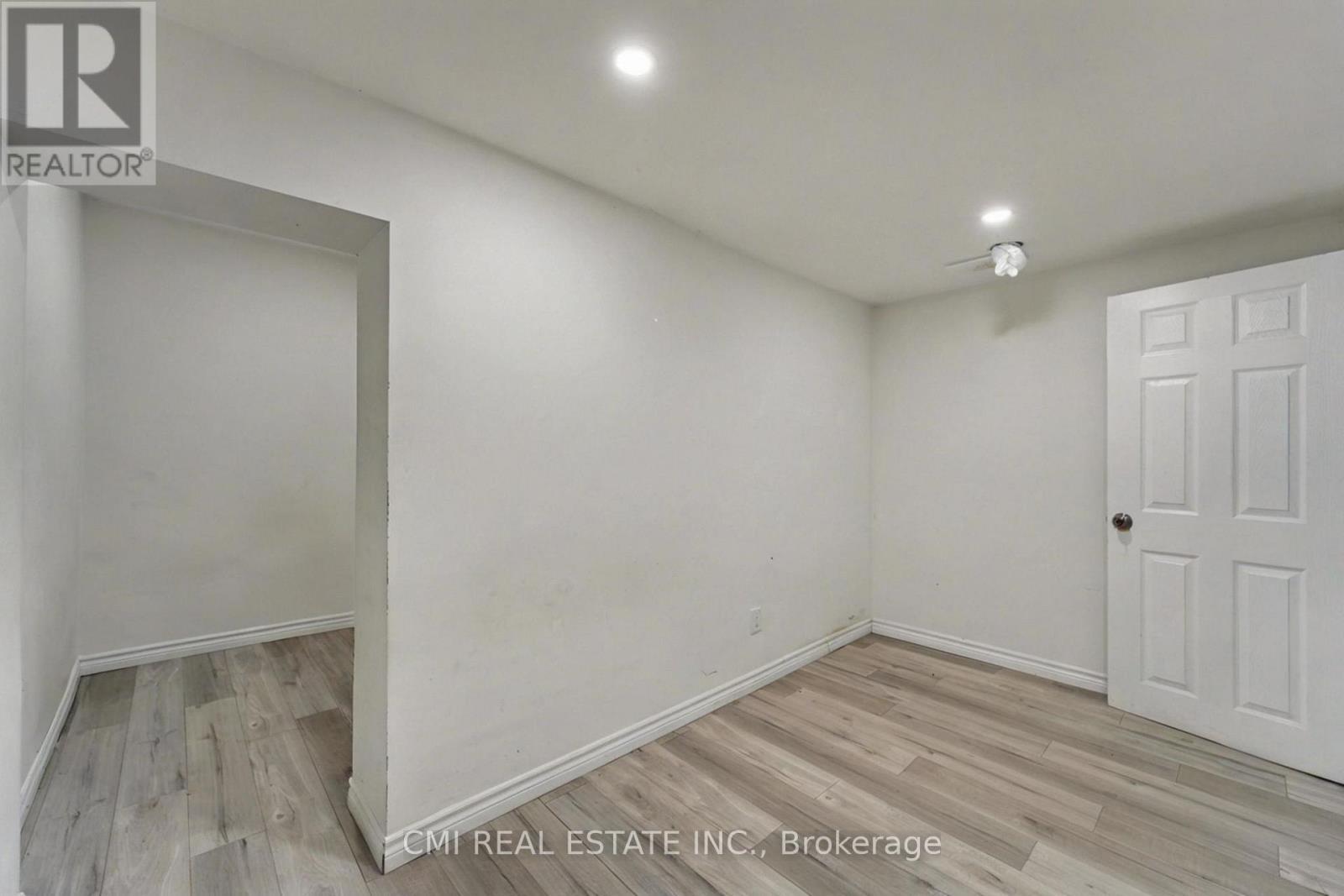 2610 Islington Avenue, Toronto, ON - Indoor Photo Showing Other Room