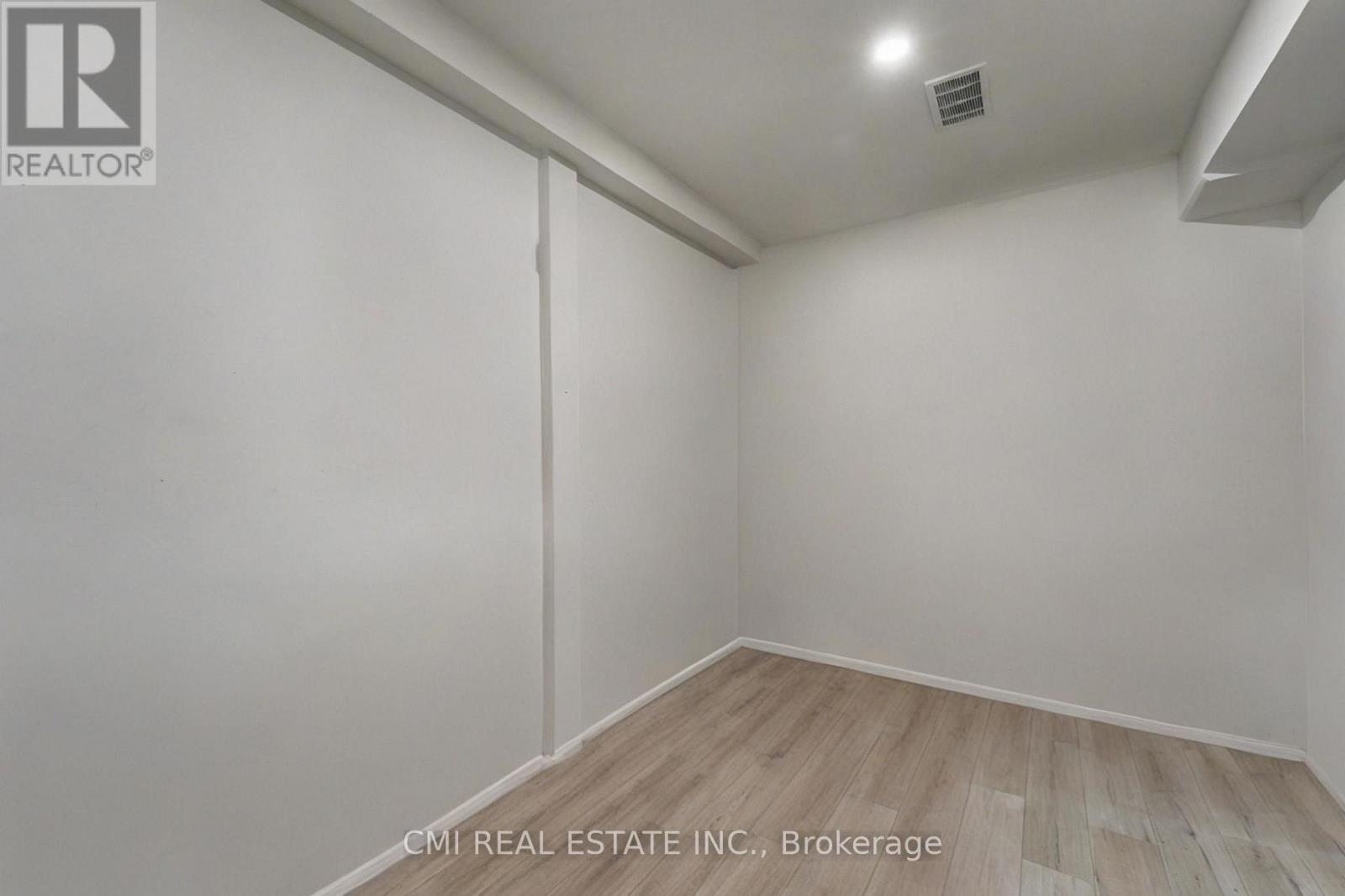 2610 Islington Avenue, Toronto, ON - Indoor Photo Showing Other Room