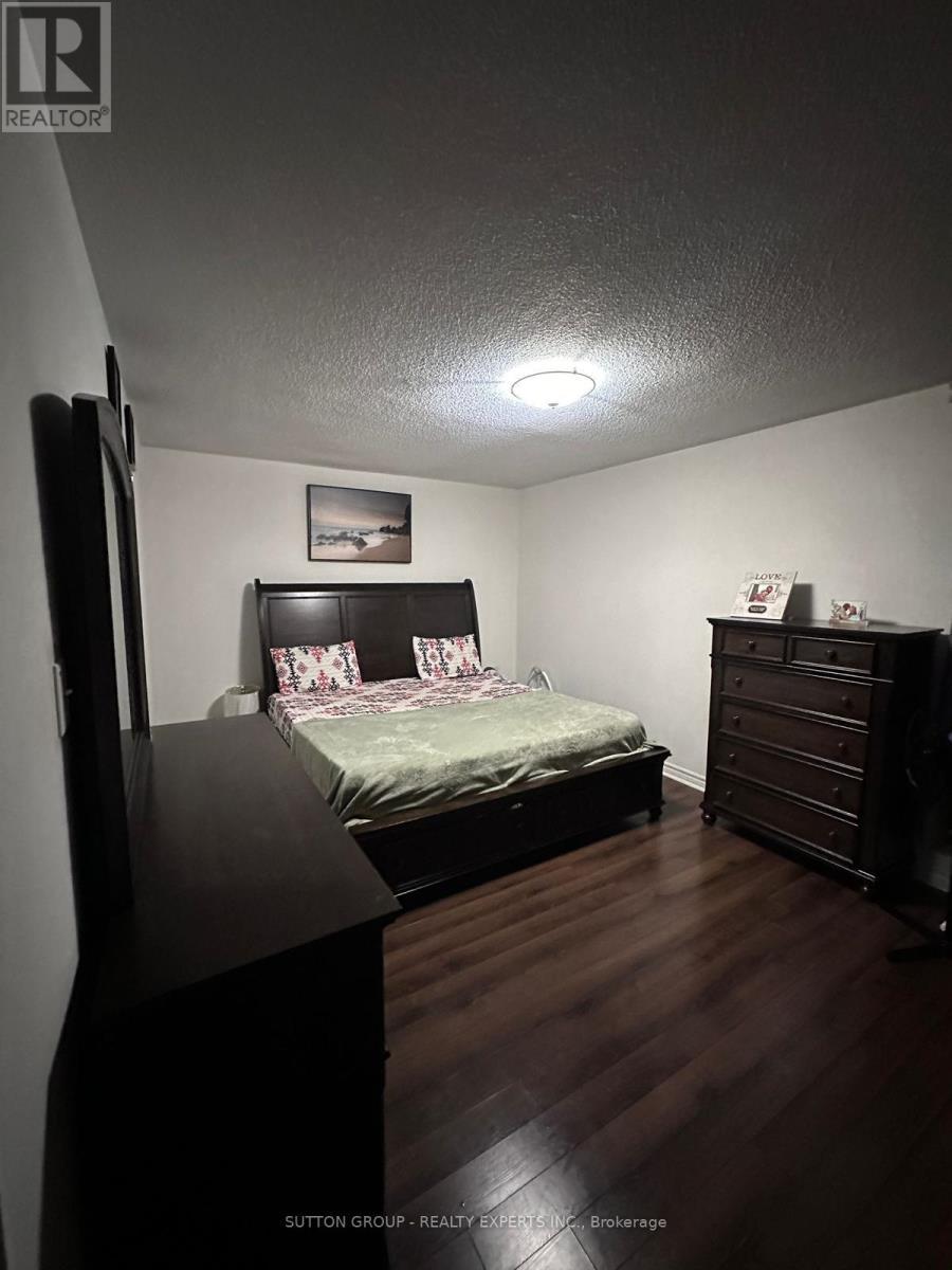 1810 - 21 Knightsbridge Road, Brampton, ON - Indoor Photo Showing Bedroom