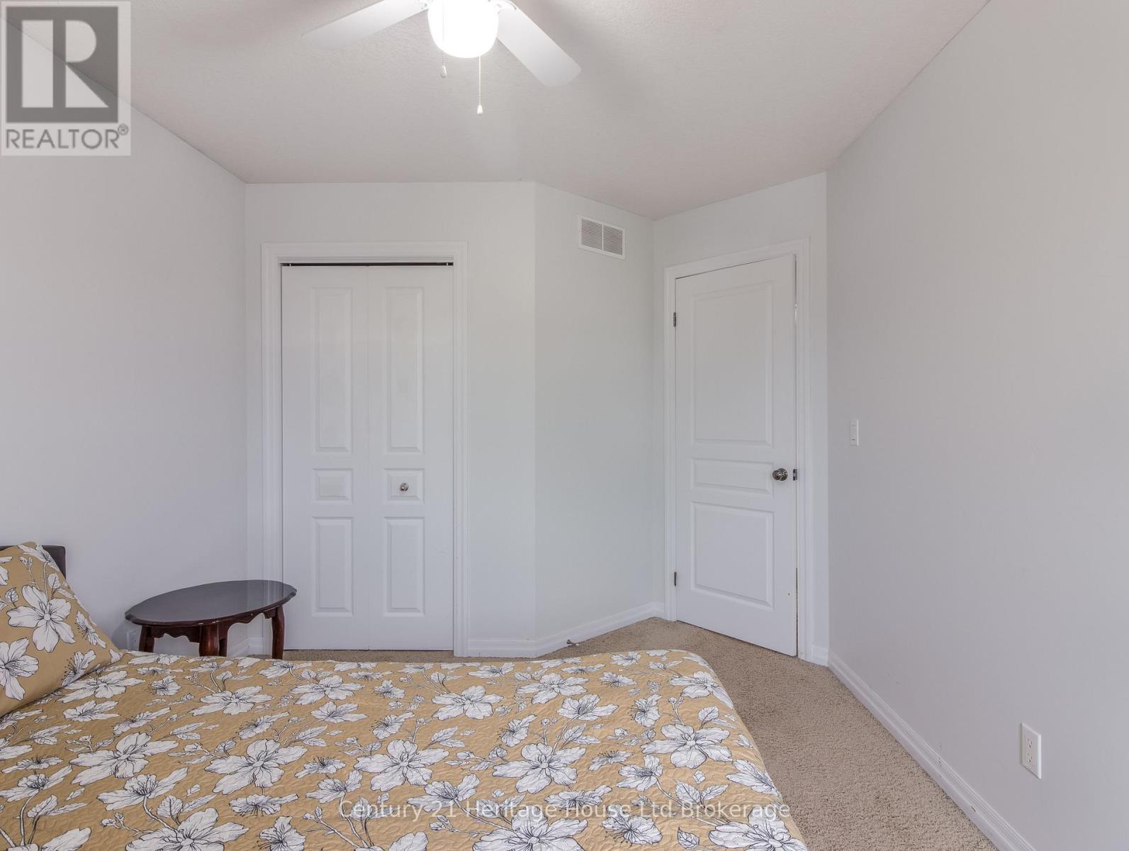 702 Frontenac Crescent, Woodstock (Woodstock - South), ON - Indoor Photo Showing Bedroom