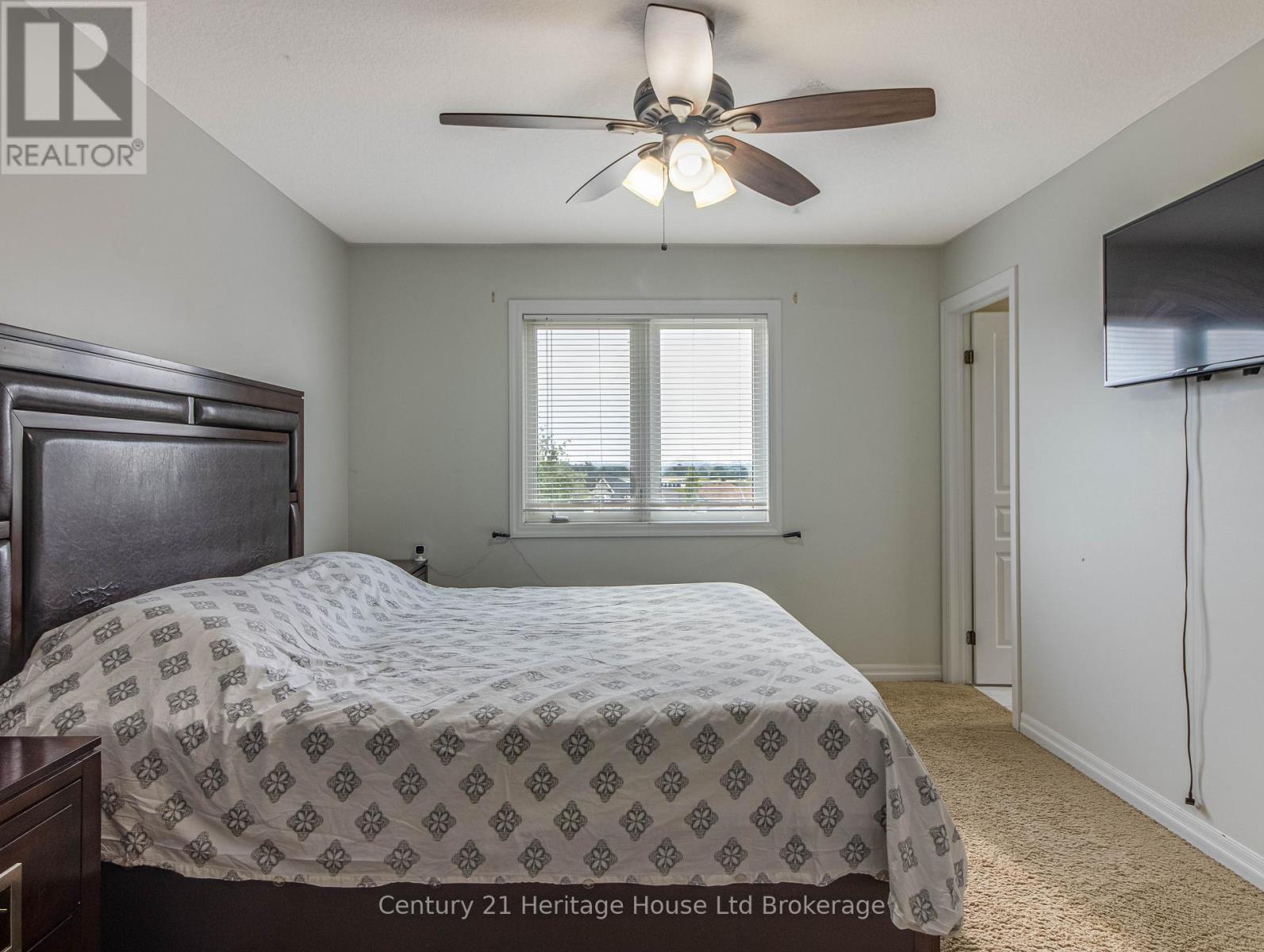 702 Frontenac Crescent, Woodstock (Woodstock - South), ON - Indoor Photo Showing Bedroom