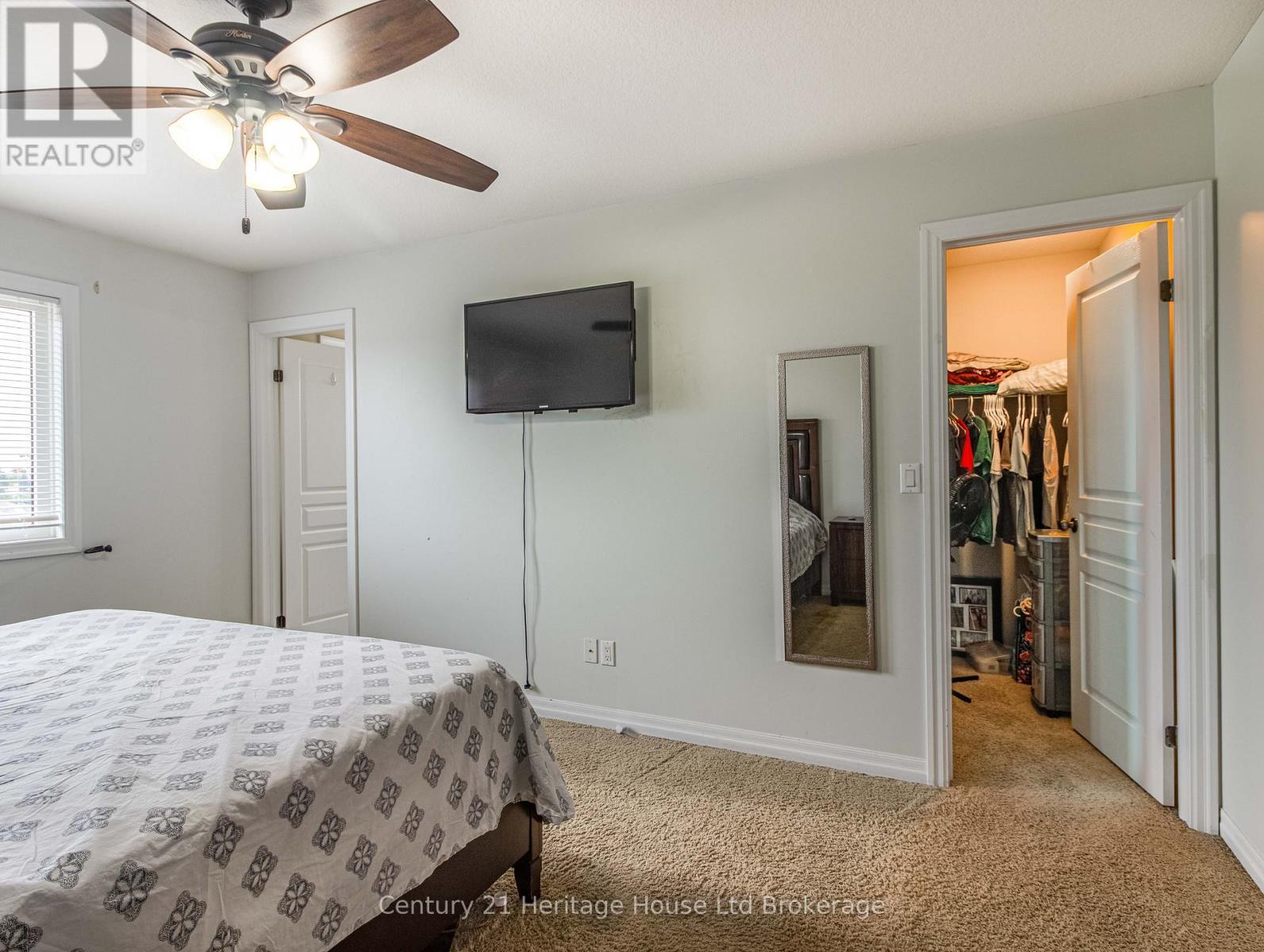 702 Frontenac Crescent, Woodstock (Woodstock - South), ON - Indoor Photo Showing Bedroom
