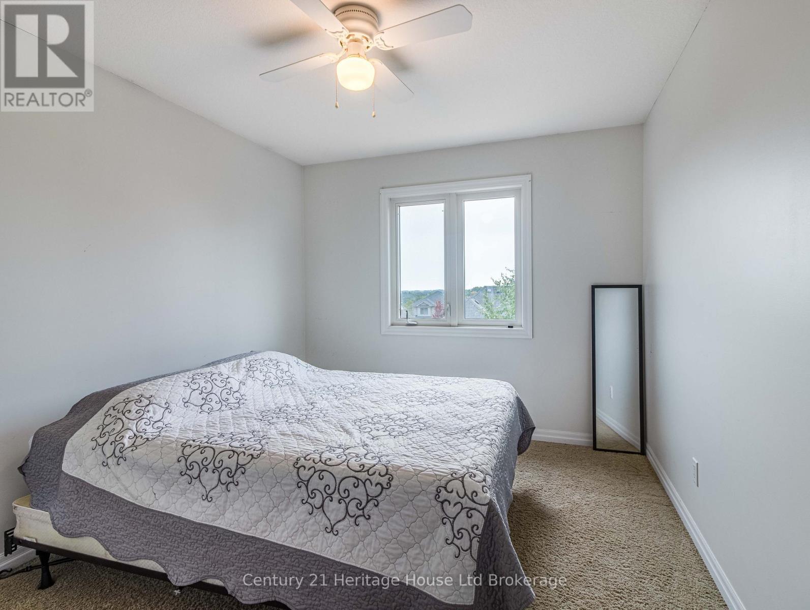 702 Frontenac Crescent, Woodstock (Woodstock - South), ON - Indoor Photo Showing Bedroom