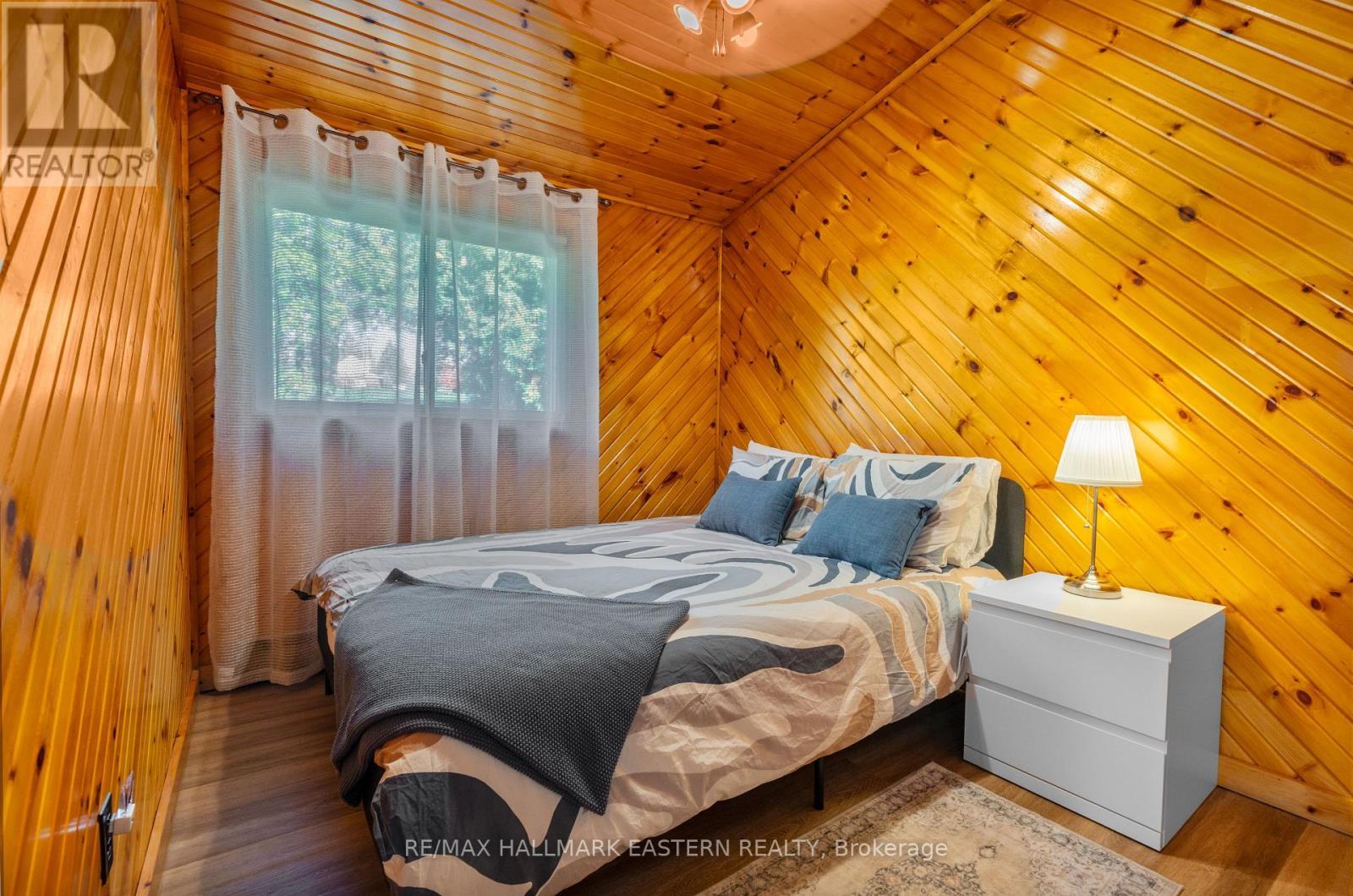 14 Franklin Street, Curve Lake First Nation 35 (Curve Lake First Nation), ON - Indoor Photo Showing Bedroom