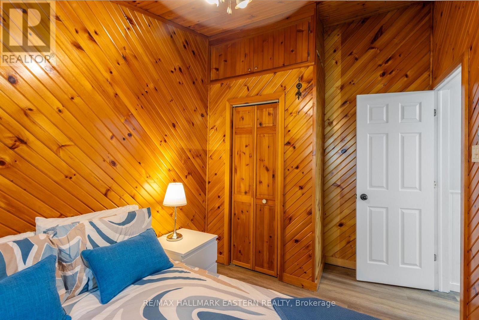 14 Franklin Street, Curve Lake First Nation 35 (Curve Lake First Nation), ON - Indoor Photo Showing Bedroom