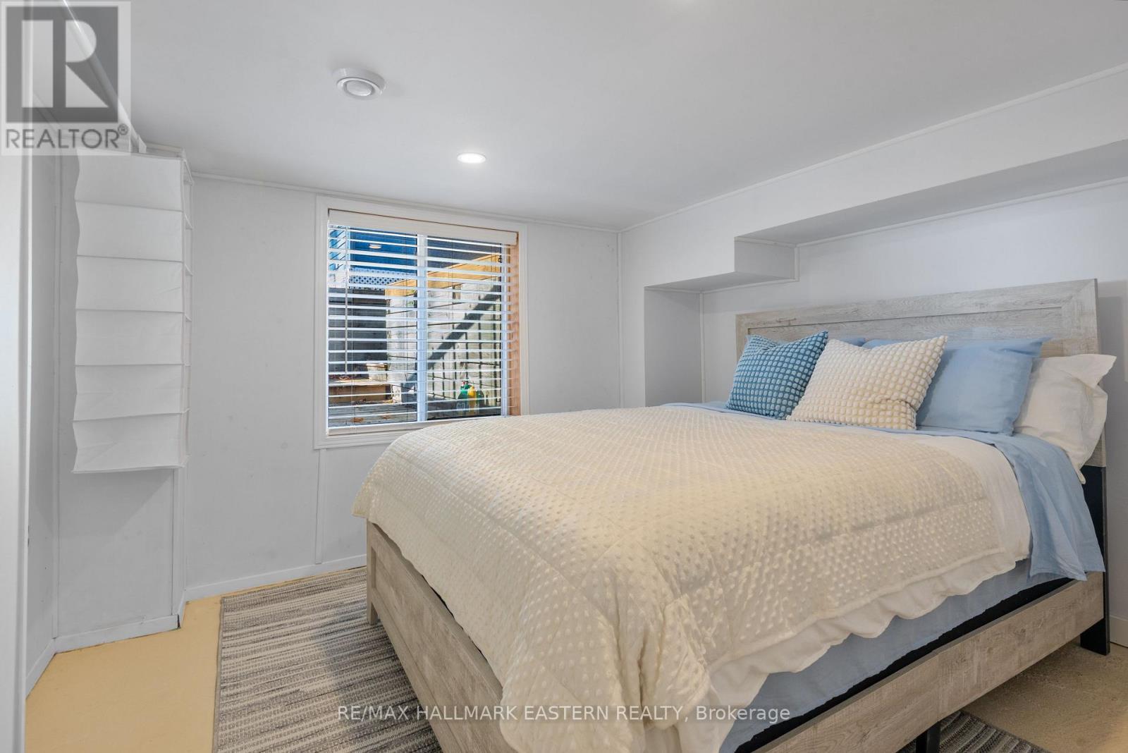 14 Franklin Street, Curve Lake First Nation 35 (Curve Lake First Nation), ON - Indoor Photo Showing Bedroom