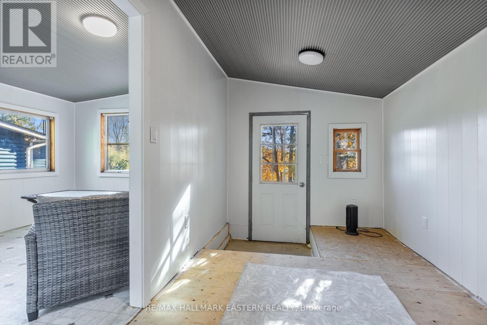 14 Franklin Street, Curve Lake First Nation 35 (Curve Lake First Nation), ON - Indoor Photo Showing Other Room