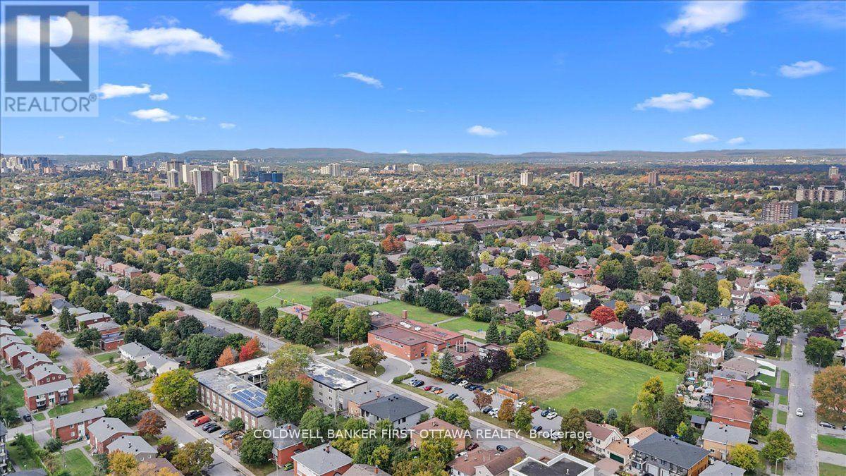 562 Queen Mary Street, Ottawa, ON - Outdoor With View