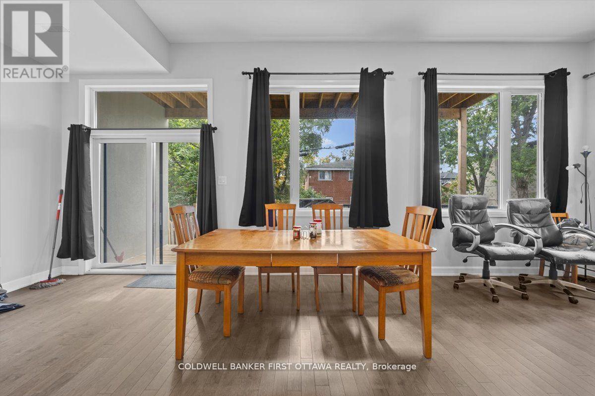 562 Queen Mary Street, Ottawa, ON - Indoor Photo Showing Dining Room