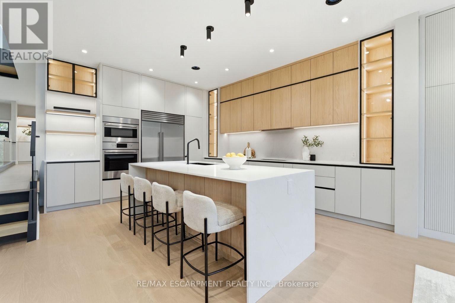 957 Halliday Avenue, Mississauga, ON - Indoor Photo Showing Kitchen