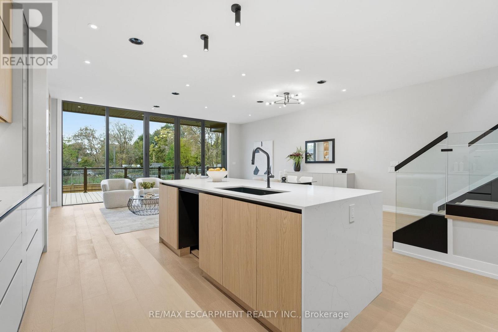 957 Halliday Avenue, Mississauga, ON - Indoor Photo Showing Other Room