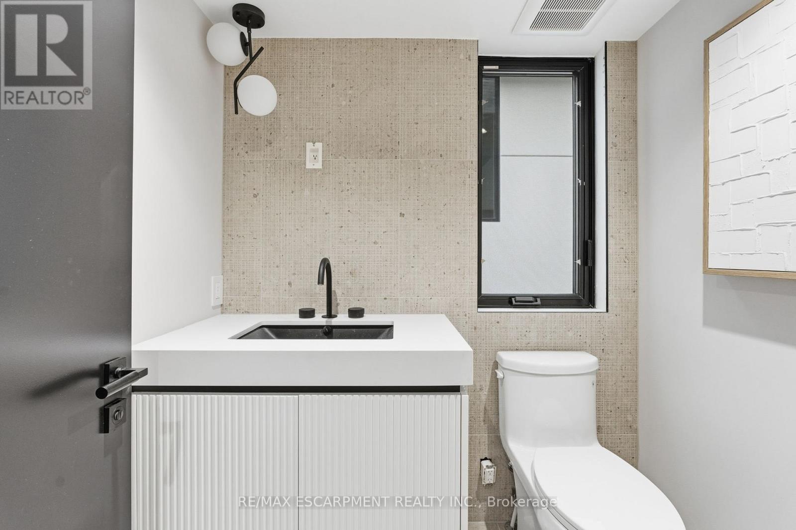 957 Halliday Avenue, Mississauga, ON - Indoor Photo Showing Bathroom
