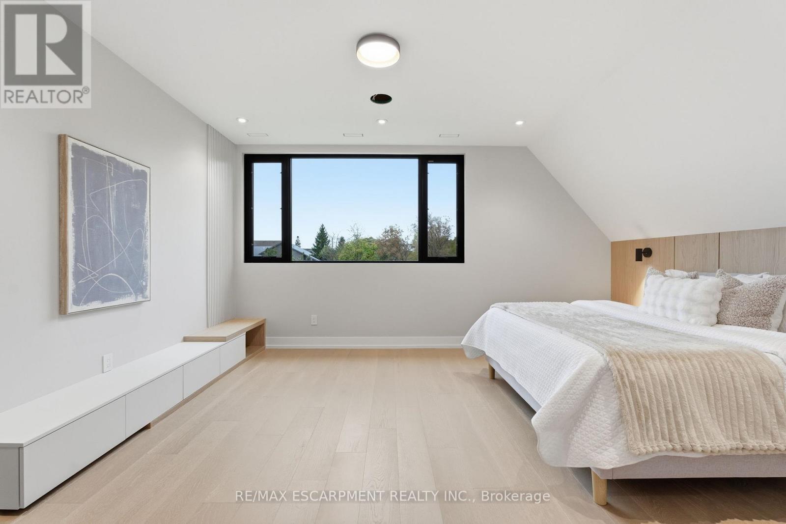 957 Halliday Avenue, Mississauga, ON - Indoor Photo Showing Bedroom