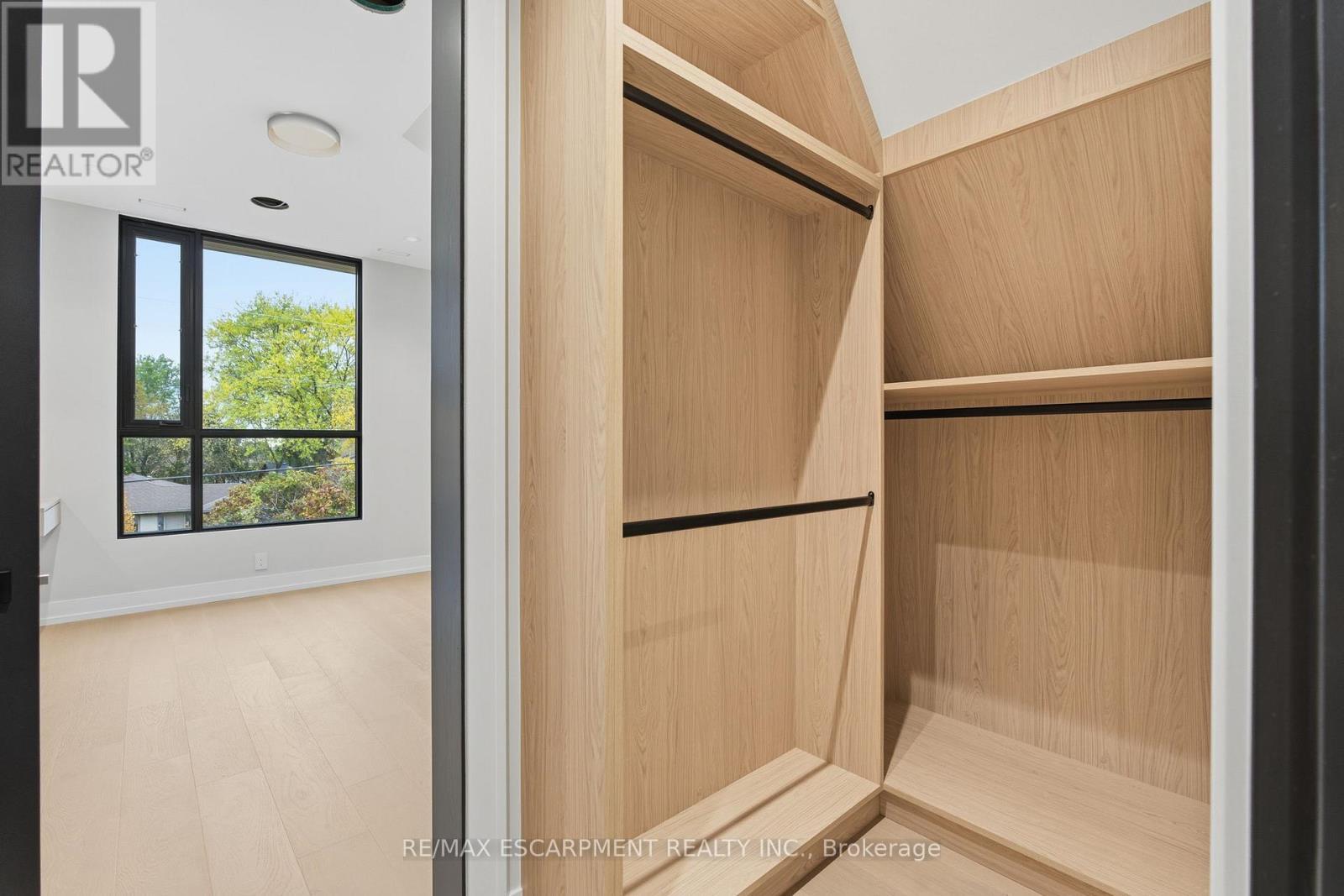 957 Halliday Avenue, Mississauga, ON - Indoor Photo Showing Other Room