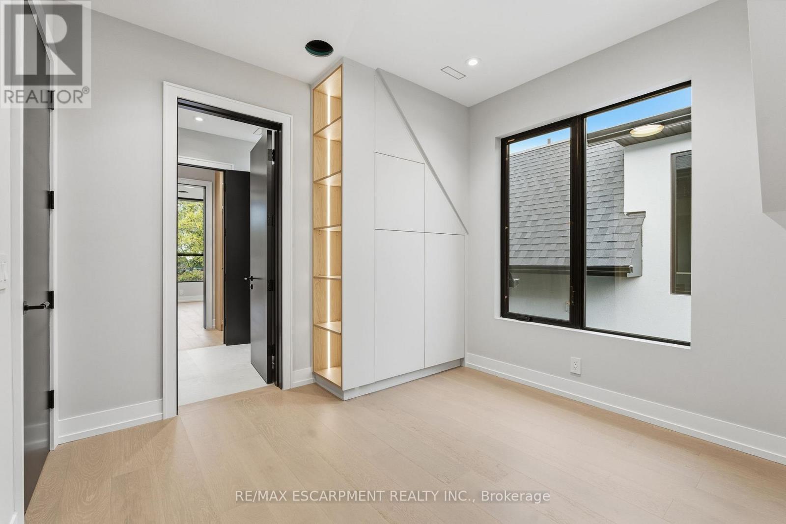 957 Halliday Avenue, Mississauga, ON - Indoor Photo Showing Other Room