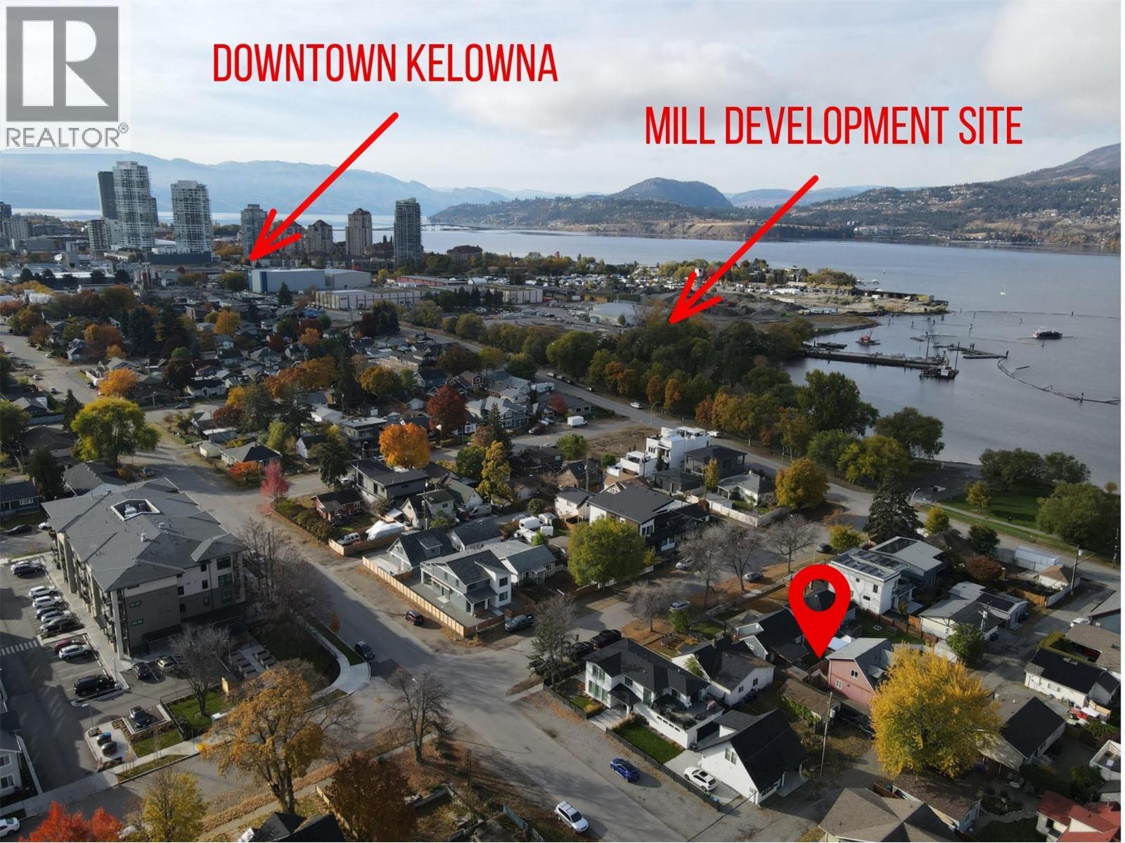 558-560 Cambridge Avenue, Kelowna, BC - Outdoor With Body Of Water With View