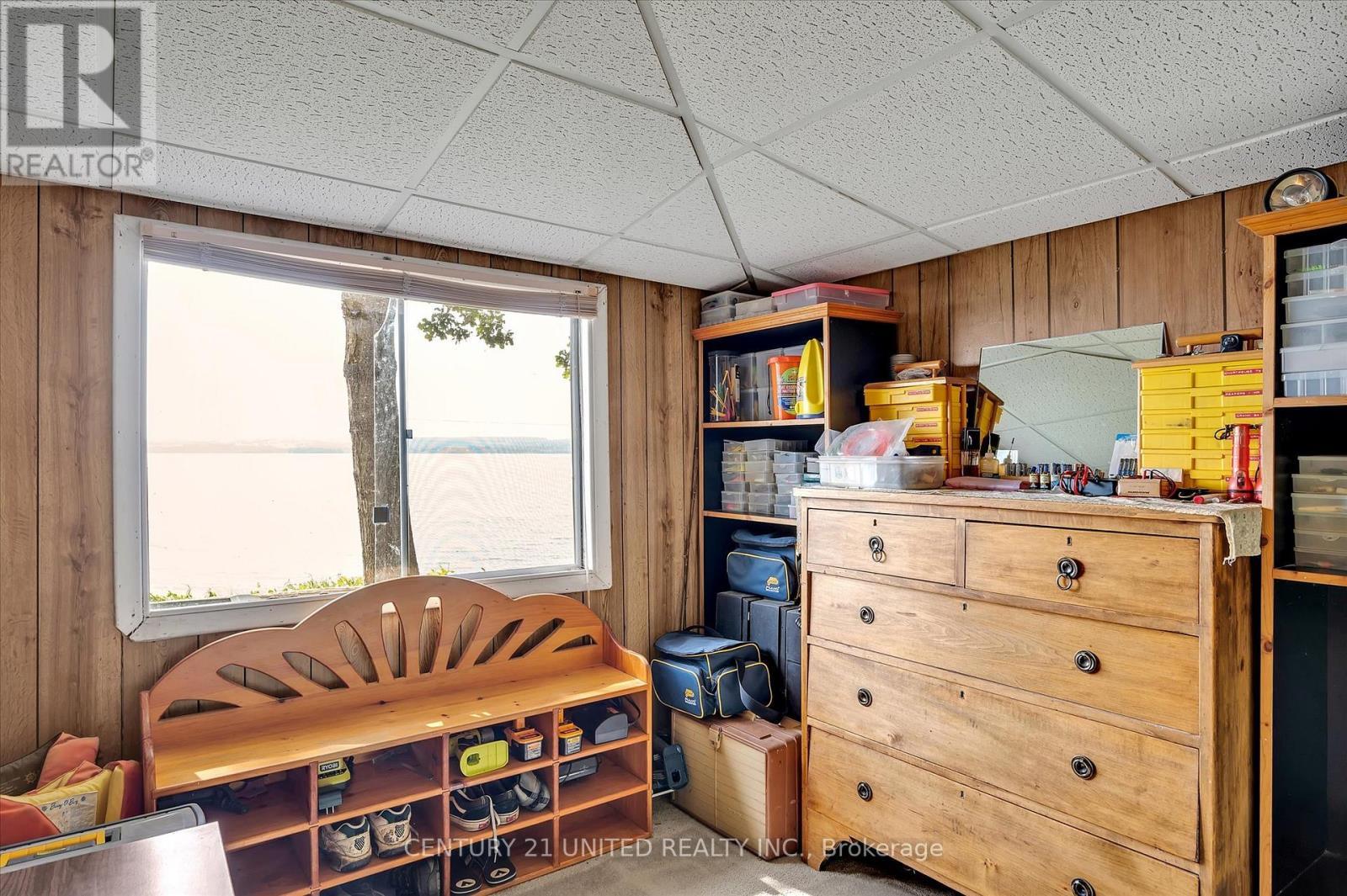 221 Paudash Street, Hiawatha First Nation, ON - Indoor Photo Showing Kitchen