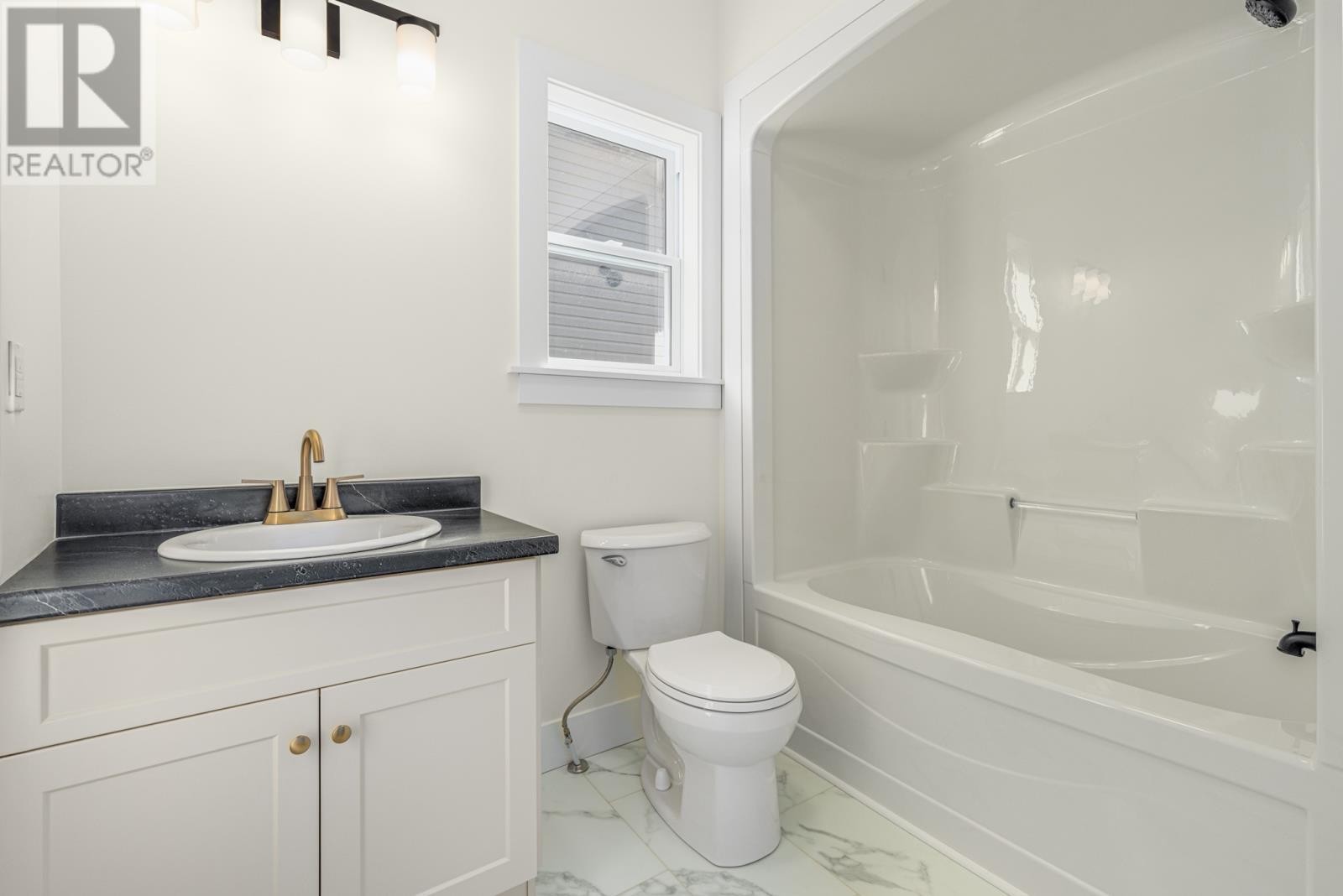 90 Lasalle Drive, Mount Pearl, NL - Indoor Photo Showing Bathroom
