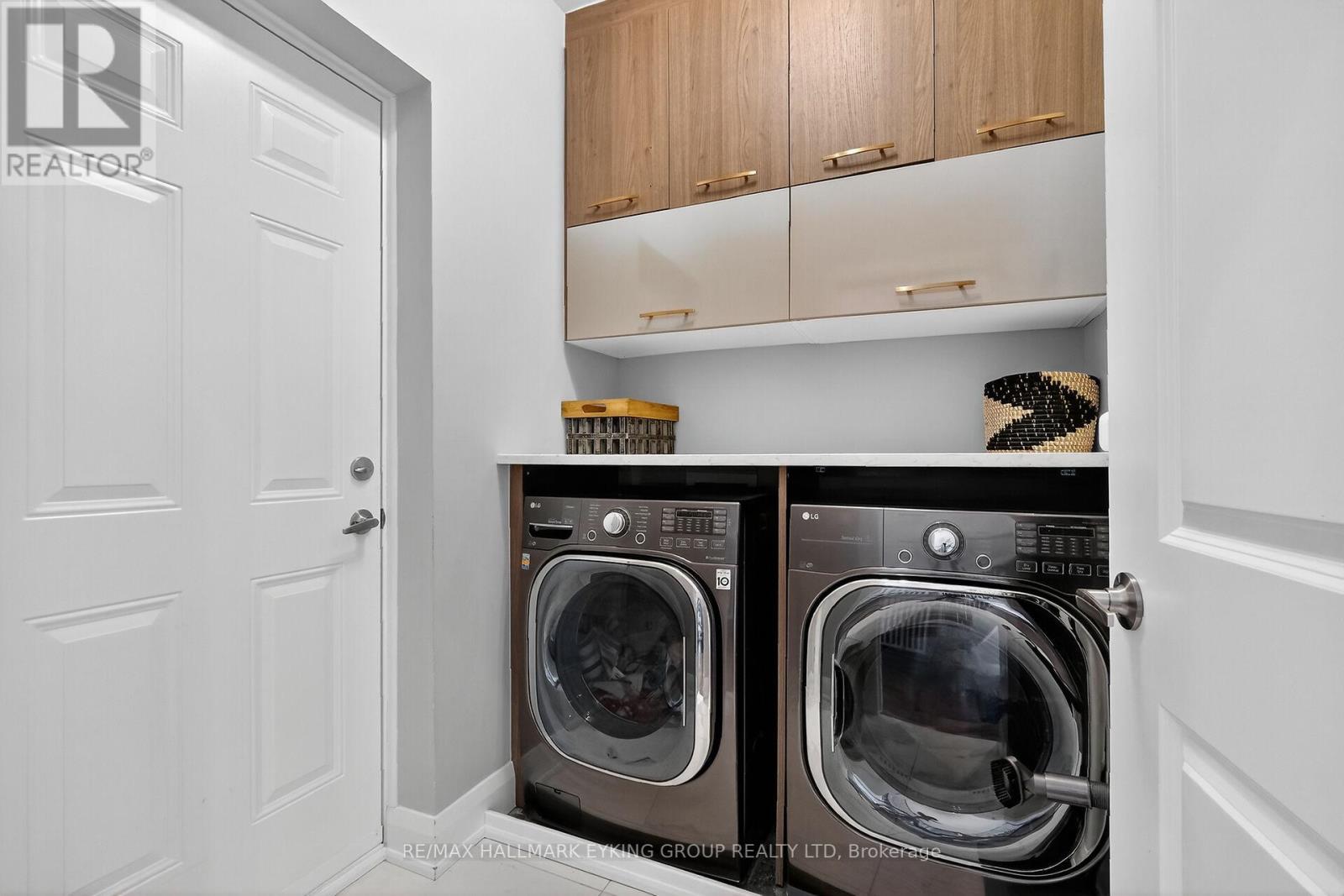 251 Joshua Street, Ottawa, ON - Indoor Photo Showing Laundry Room