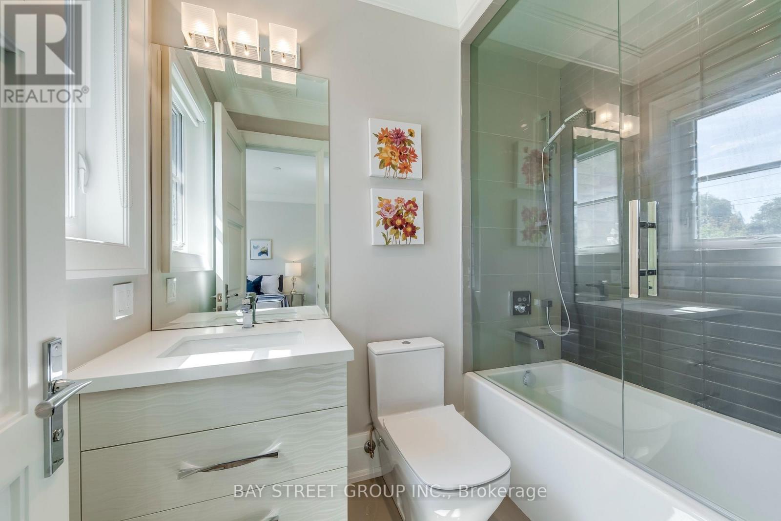 38 Kirk Drive, Markham, ON - Indoor Photo Showing Bathroom
