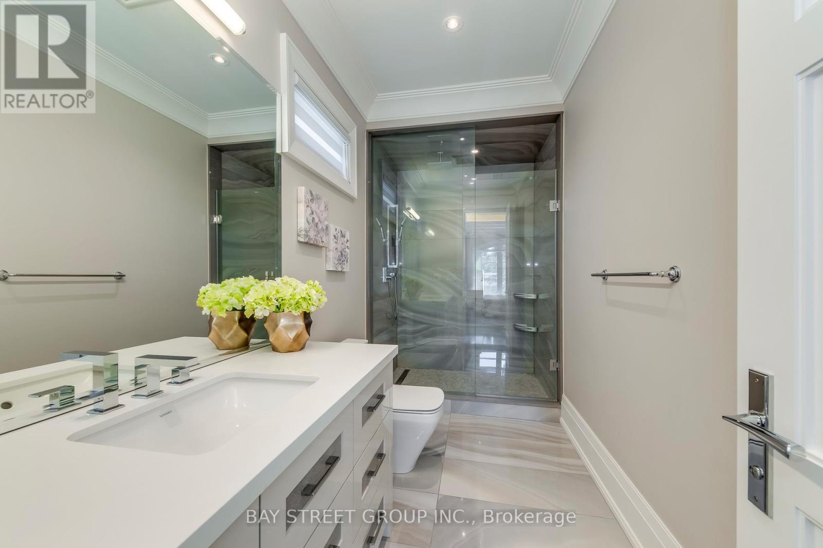 38 Kirk Drive, Markham, ON - Indoor Photo Showing Bathroom