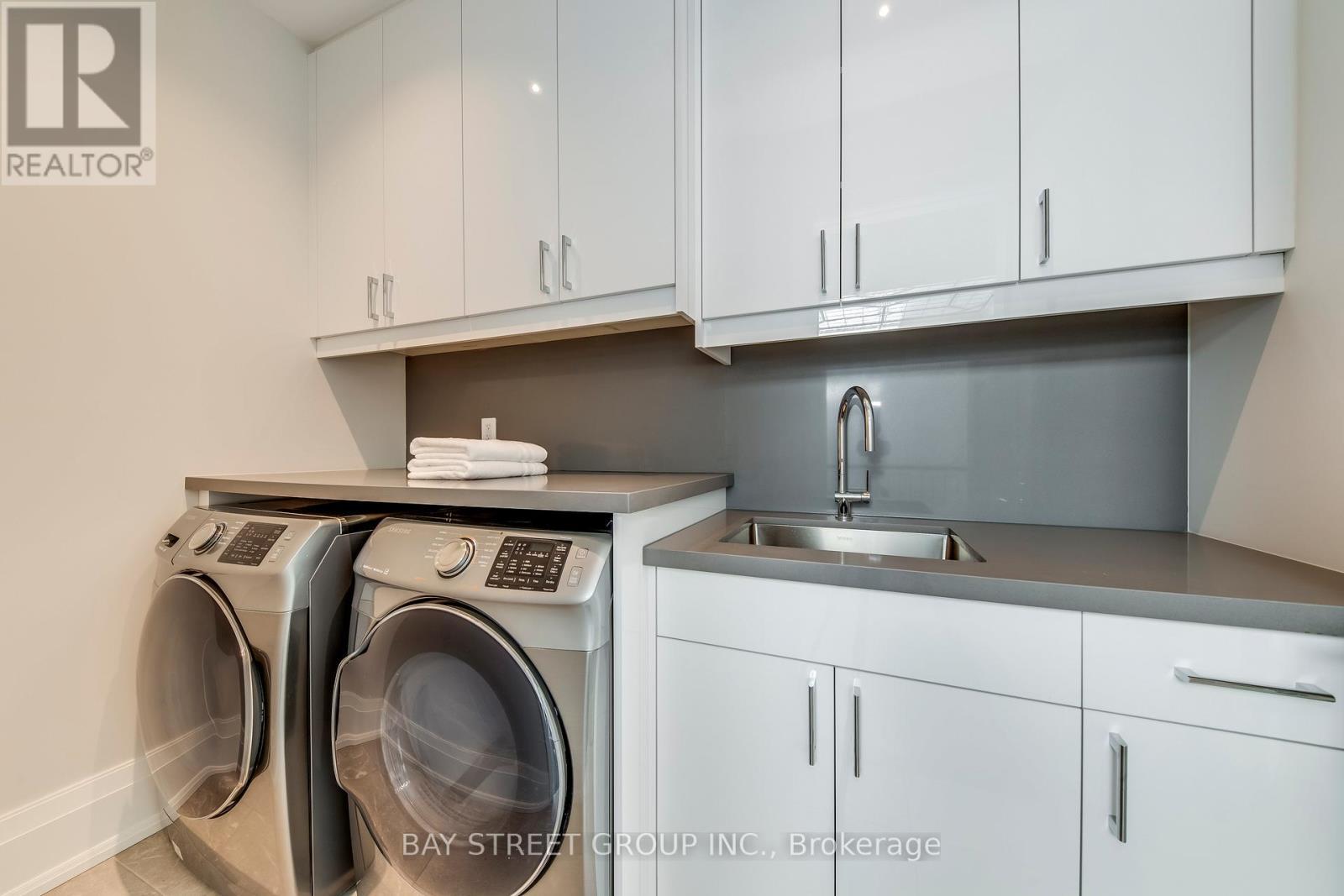 38 Kirk Drive, Markham, ON - Indoor Photo Showing Laundry Room