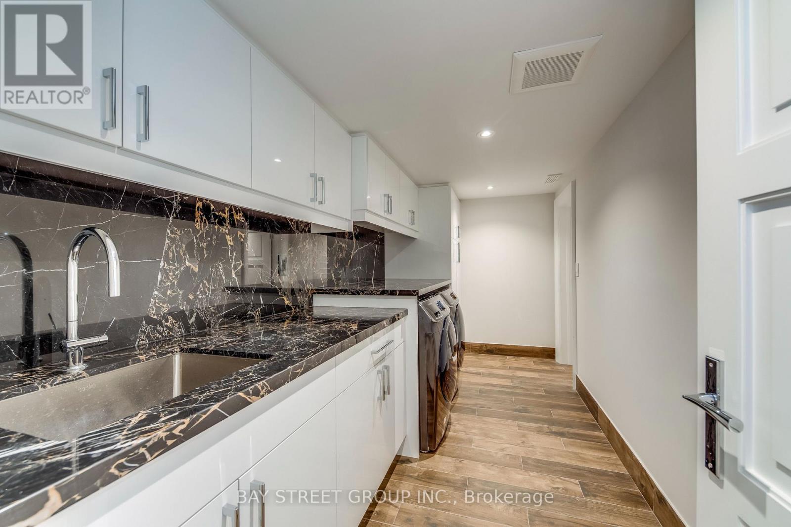 38 Kirk Drive, Markham, ON - Indoor Photo Showing Kitchen