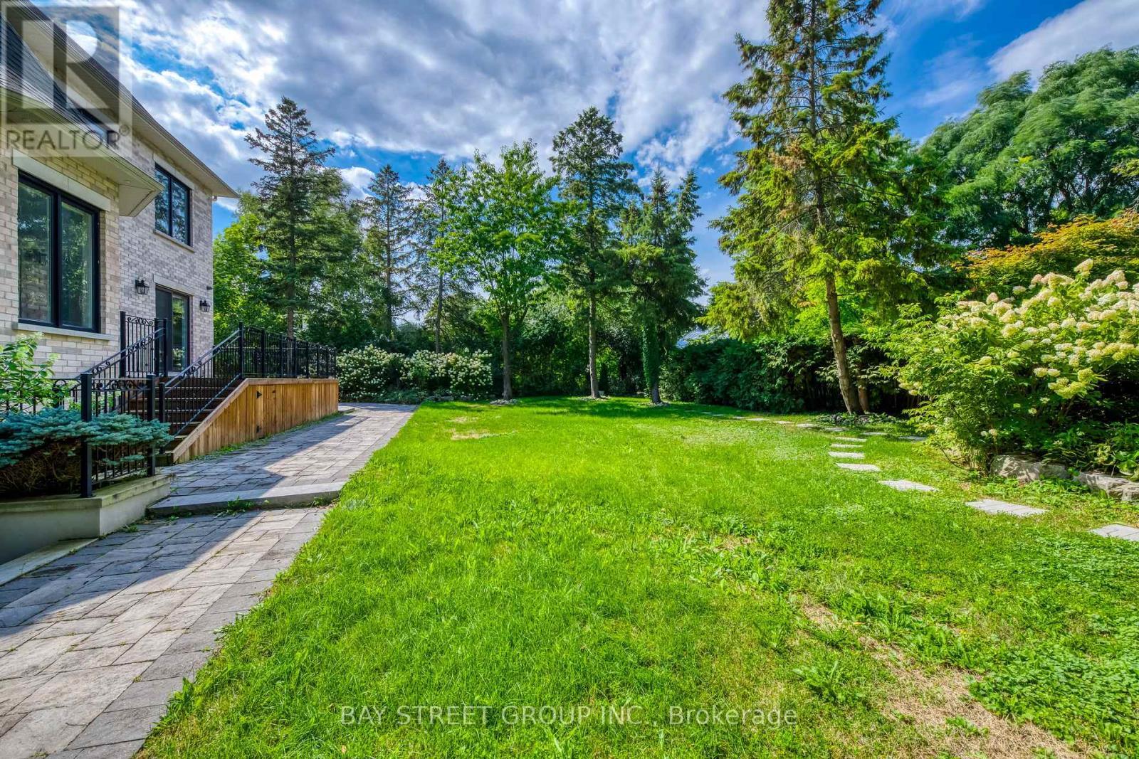 38 Kirk Drive, Markham, ON - Outdoor