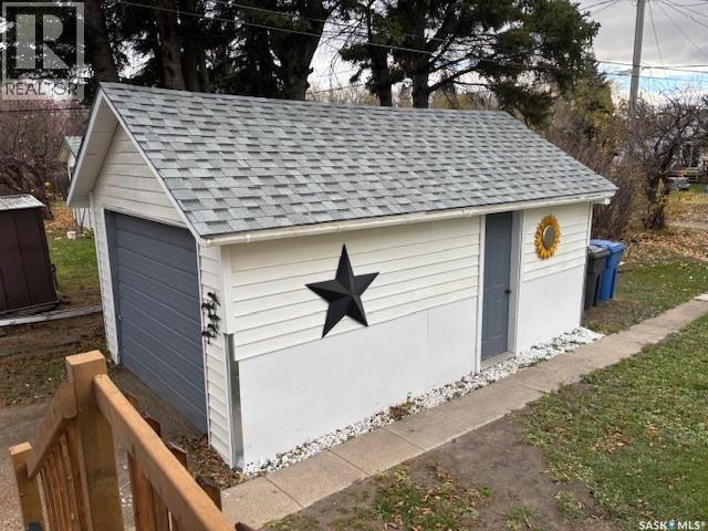 224 3Rd Avenue W, Canora, SK - Outdoor