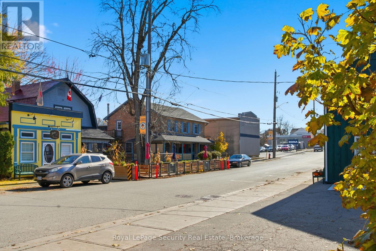 B - 185 Main Street, King, ON - Outdoor