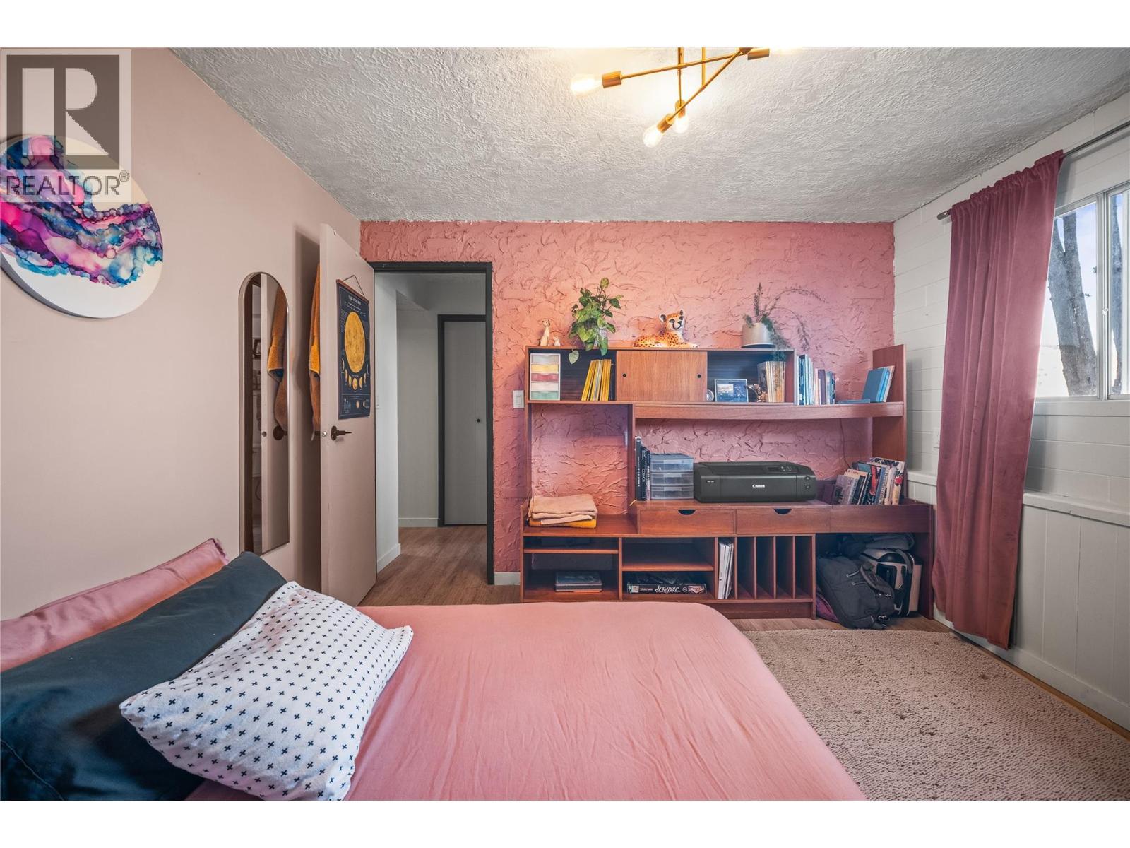7089 Longacre Drive, Vernon, BC - Indoor Photo Showing Bedroom