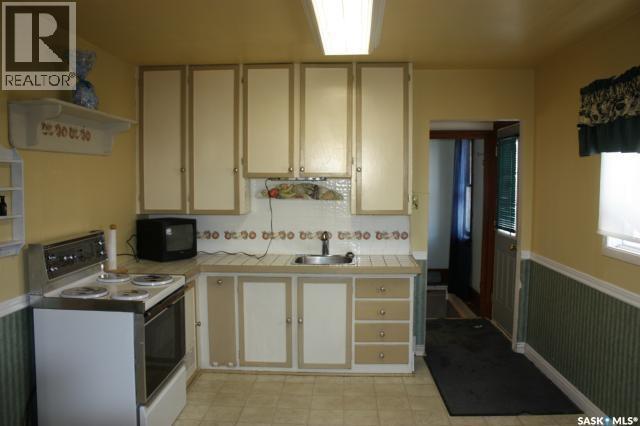 552 10Th Street, Prince Albert, SK - Indoor Photo Showing Kitchen