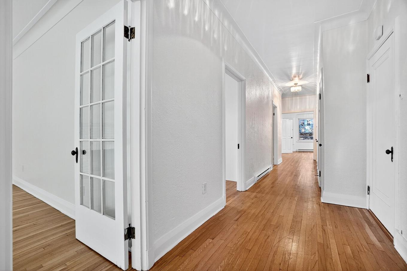 Hall - 4615 Av. Marcil, Montréal (Côte-Des-Neiges/Notre-Dame-De-Grâce), QC - Indoor Photo Showing Other Room