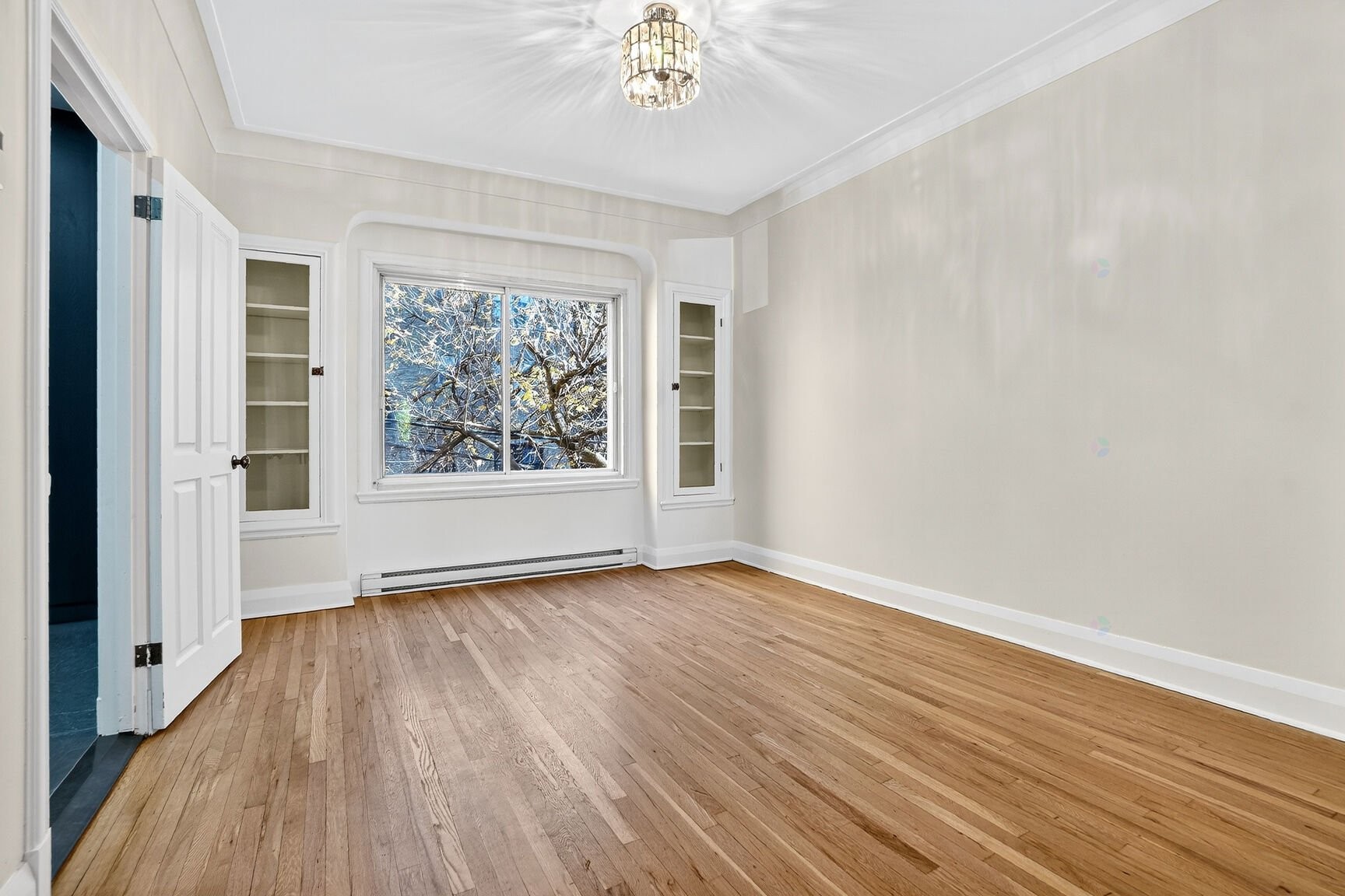 Salle à manger - 4615 Av. Marcil, Montréal (Côte-Des-Neiges/Notre-Dame-De-Grâce), QC - Indoor Photo Showing Other Room