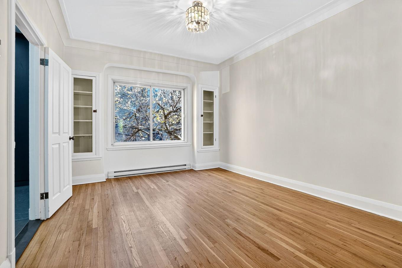 Dining room - 4615 Av. Marcil, Montréal (Côte-Des-Neiges/Notre-Dame-De-Grâce), QC - Indoor Photo Showing Other Room