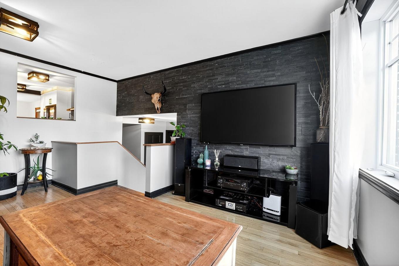 Living room - 3215 Rue De Mayfair, Longueuil (Saint-Hubert), QC - Indoor