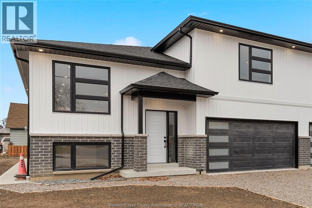 302B Kempt, Amherstburg, ON - Outdoor With Exterior