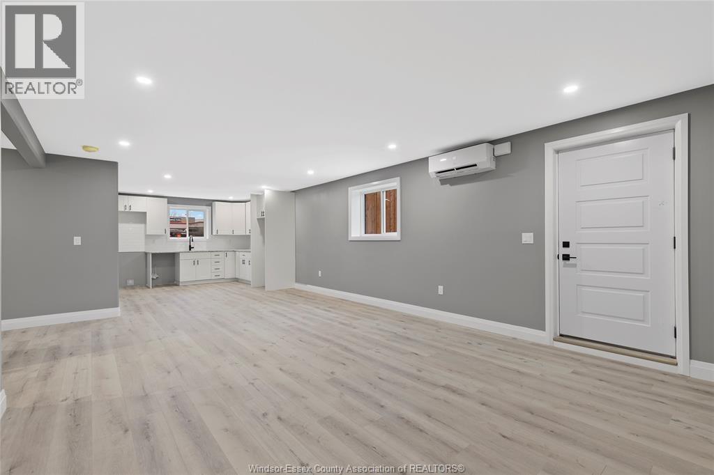 302B Kempt, Amherstburg, ON - Indoor