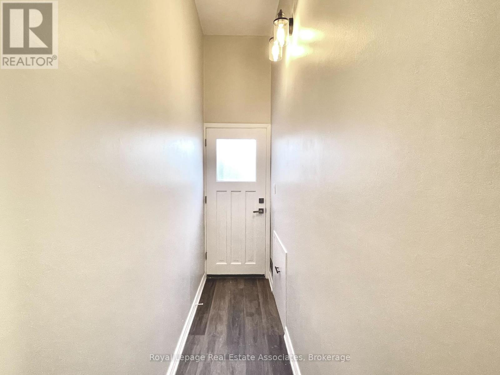 2081B Snow Crescent, Mississauga, ON - Indoor Photo Showing Other Room