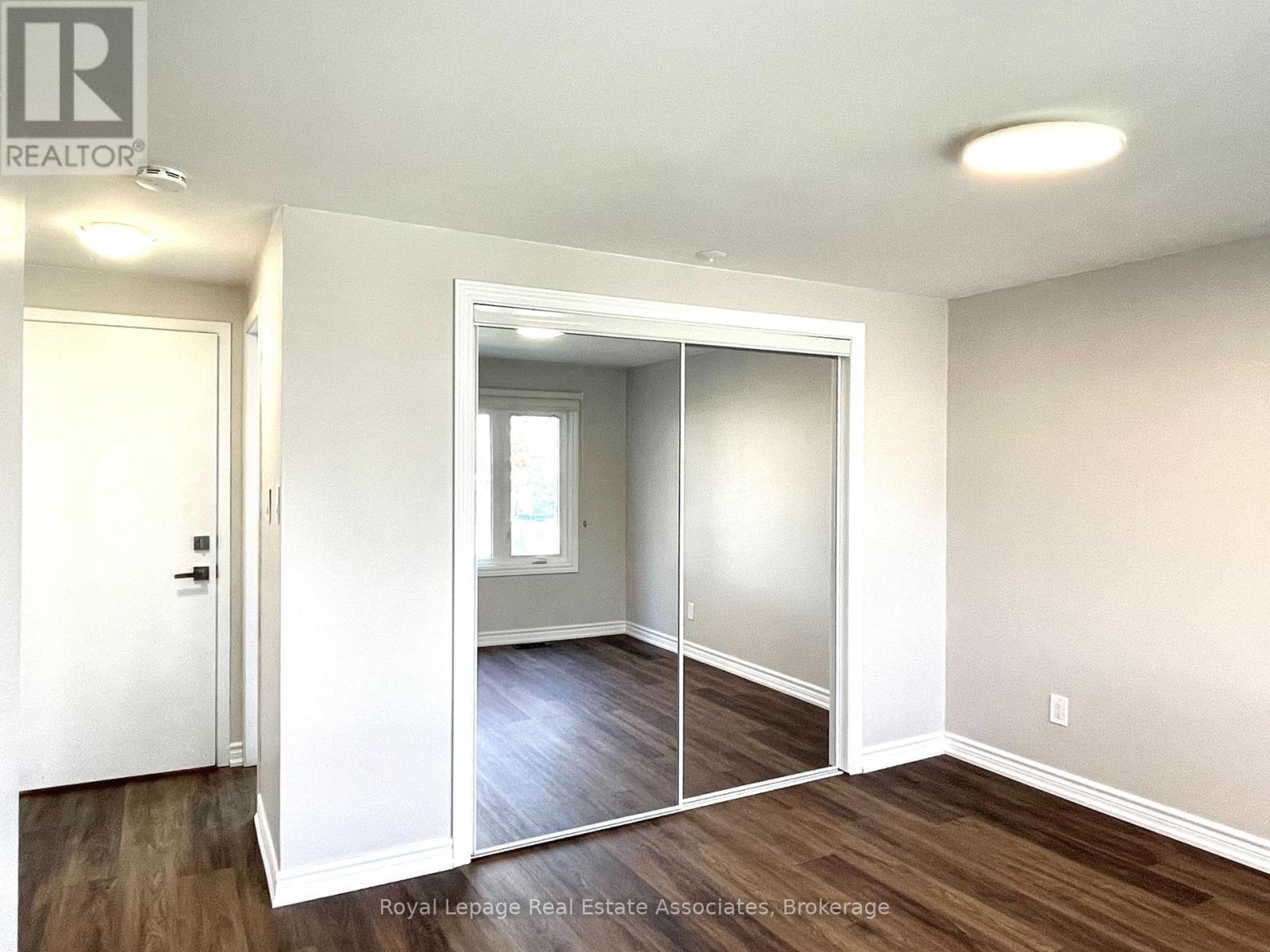 2081B Snow Crescent, Mississauga, ON - Indoor Photo Showing Other Room