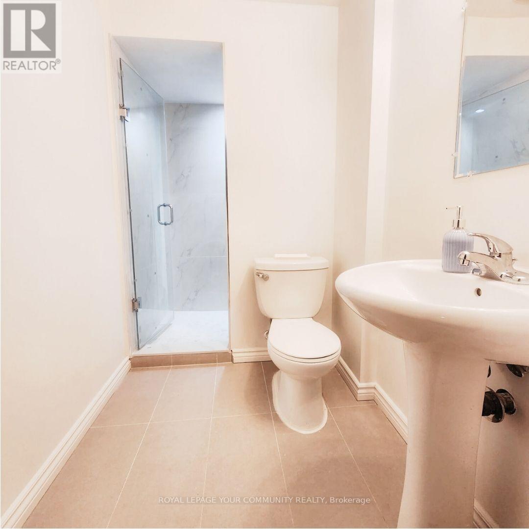 4 Daniel Reaman Crescent, Vaughan, ON - Indoor Photo Showing Bathroom
