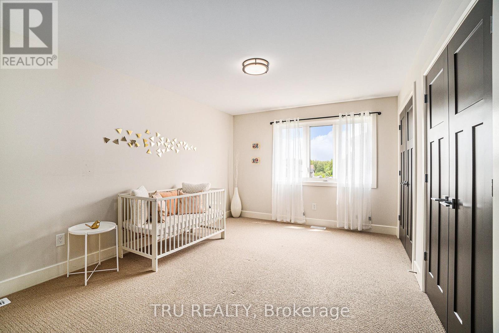 Bedroom 2 - 670 Parade Drive, Ottawa, ON - Indoor