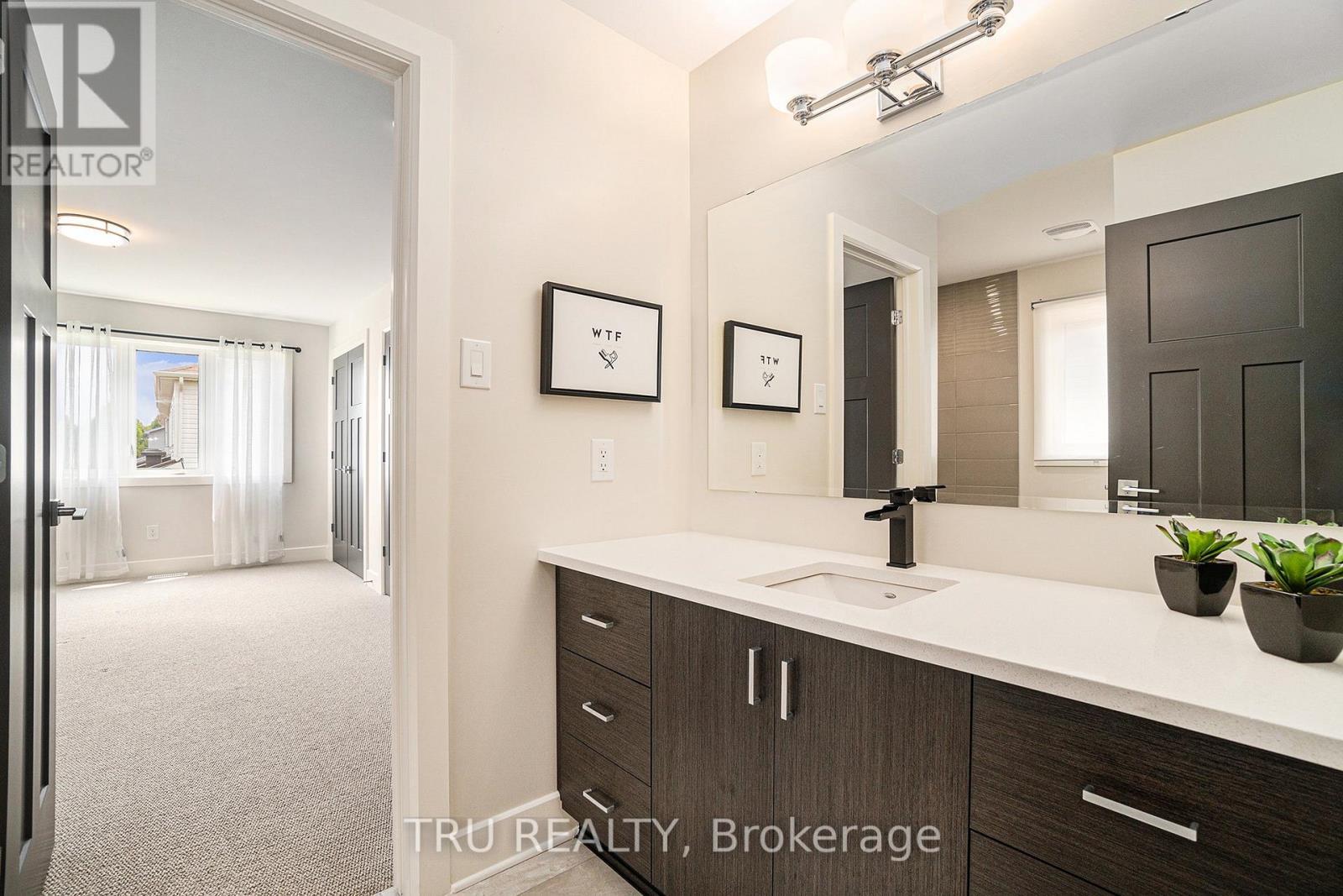 Main Bath - 670 Parade Drive, Ottawa, ON - Indoor Photo Showing Bathroom