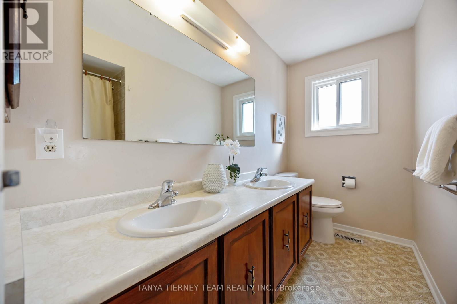 54 Chester Crescent, Scugog, ON - Indoor Photo Showing Bathroom