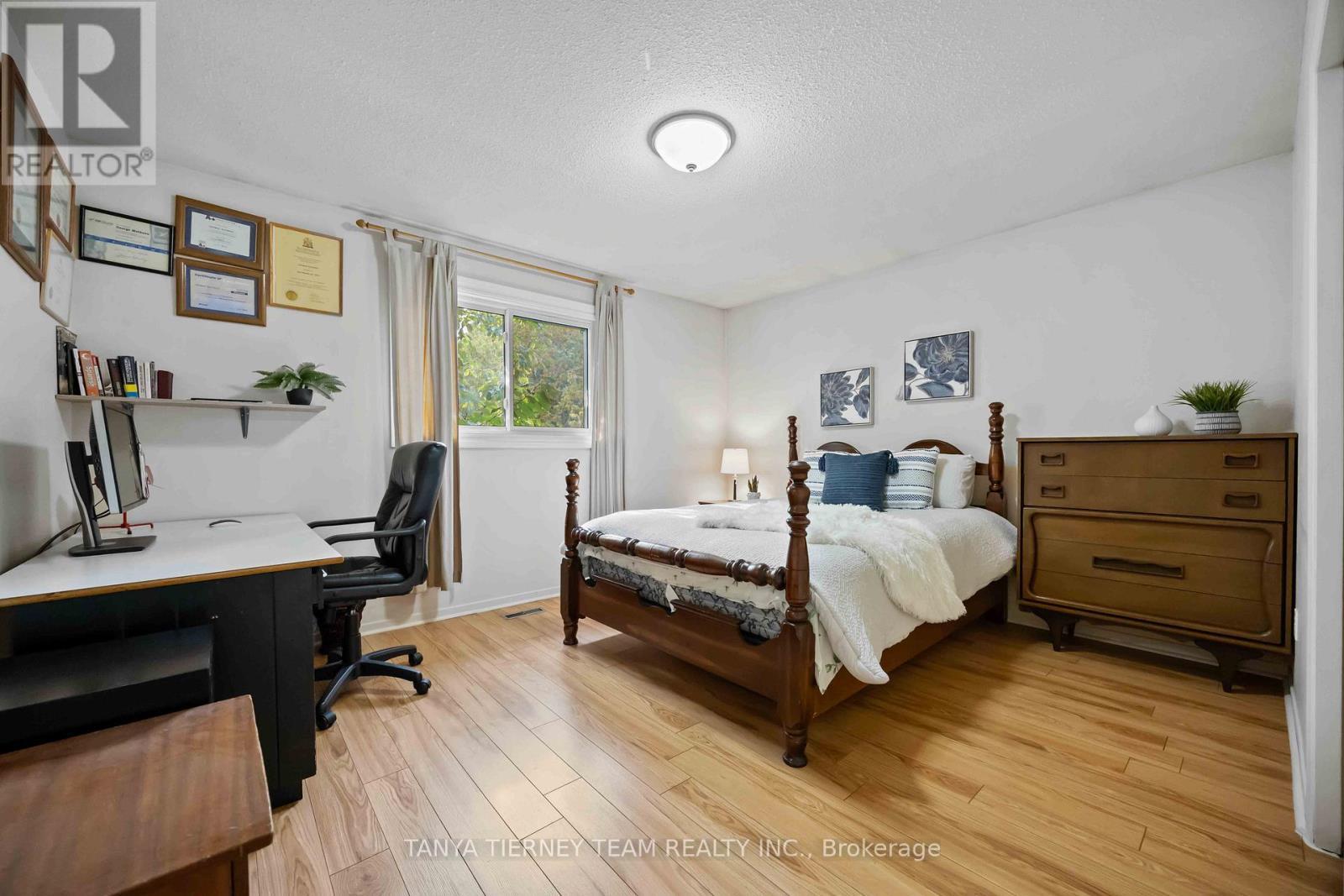54 Chester Crescent, Scugog, ON - Indoor Photo Showing Bedroom
