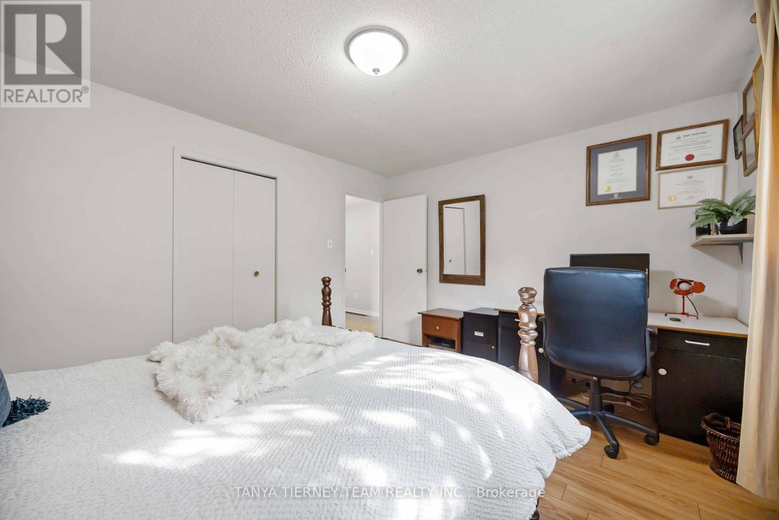 54 Chester Crescent, Scugog, ON - Indoor Photo Showing Bedroom